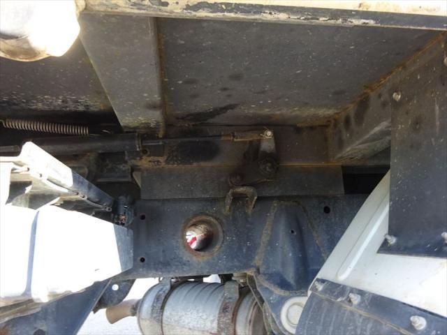 MITSUBISHI CANTER 2018 Image 31