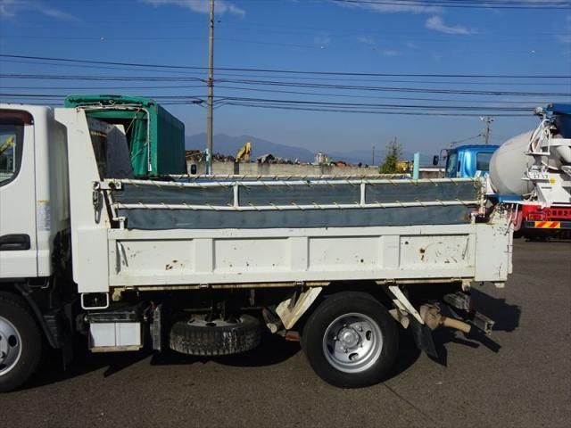 MITSUBISHI CANTER 2018 Image 31