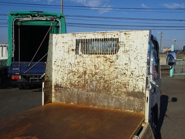 MITSUBISHI CANTER 2018 Image 31