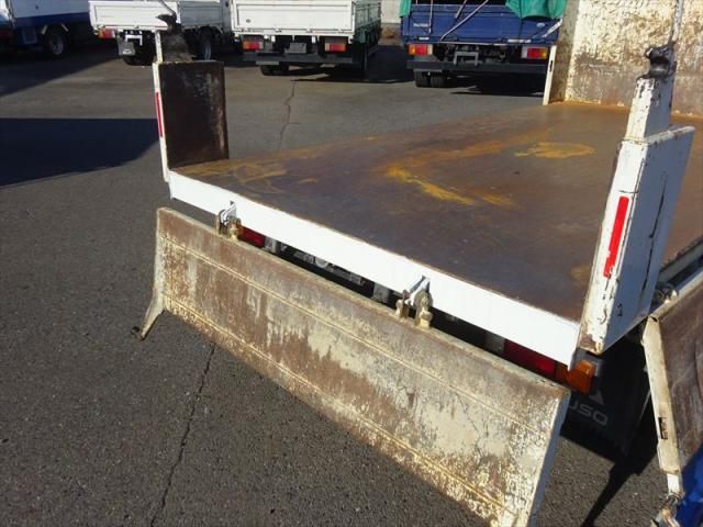 MITSUBISHI CANTER 2018 Image 31