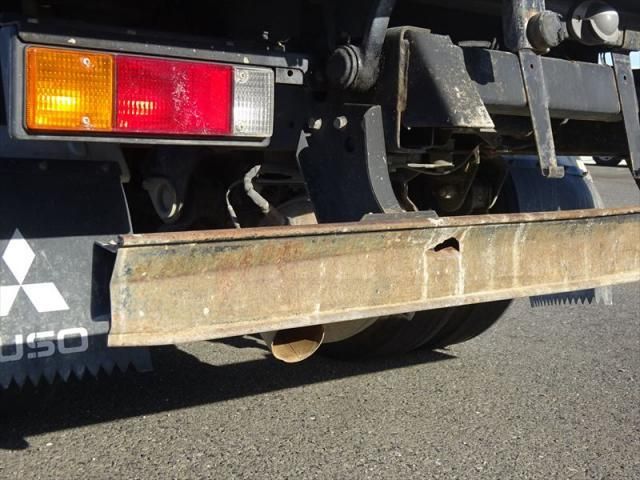 MITSUBISHI CANTER 2018 Image 31