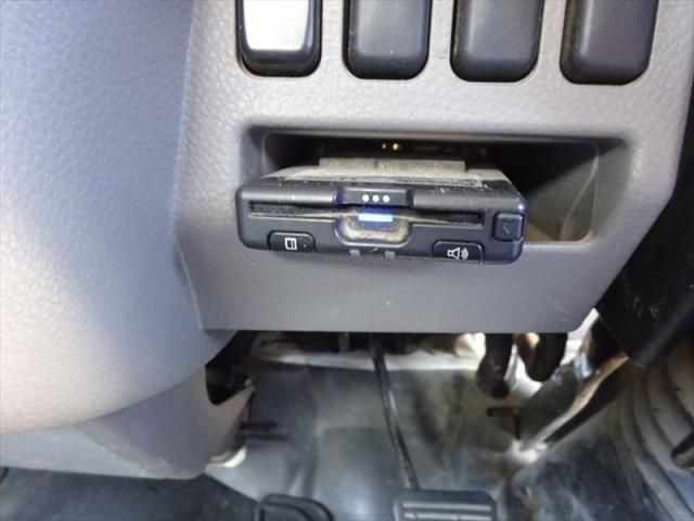 MITSUBISHI CANTER 2018 Image 31