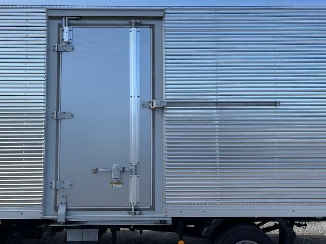 ISUZU ELF 2022 Image 31