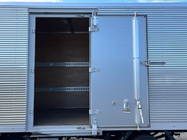 ISUZU ELF 2022 Image 31