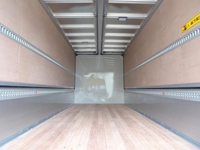 MITSUBISHI FUSOU FIGHTER 2024 Image 31