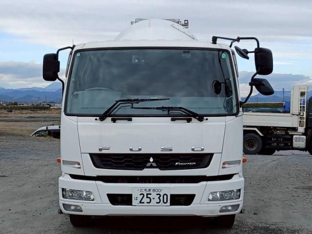 MITSUBISHI FUSOU FIGHTER 2017 Image 31