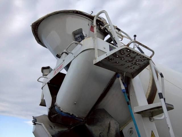 MITSUBISHI FUSOU FIGHTER 2017 Image 31