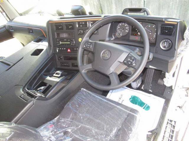 MITSUBISHI FUSOU SUPER GREAT 2025 Image 31