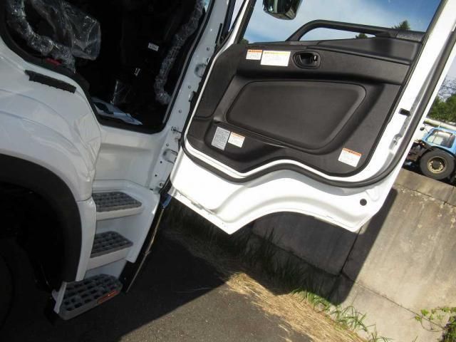 MITSUBISHI FUSOU SUPER GREAT 2025 Image 31