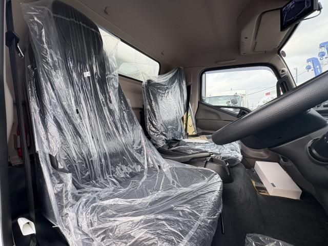 MITSUBISHI CANTER 2025 Image 31