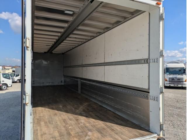 NISSAN DIESEL QUON 2020 Image 31