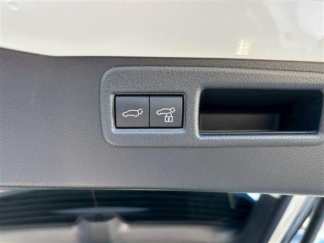 TOYOTA HARRIER HYBRID 2024 Image 31