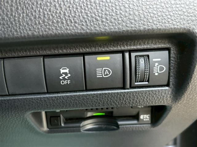 TOYOTA HARRIER HYBRID 2022 Image 31