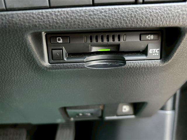 TOYOTA HARRIER HYBRID 2022 Image 31