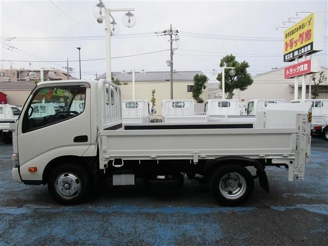 HINO DUTRO 2019 Image 31
