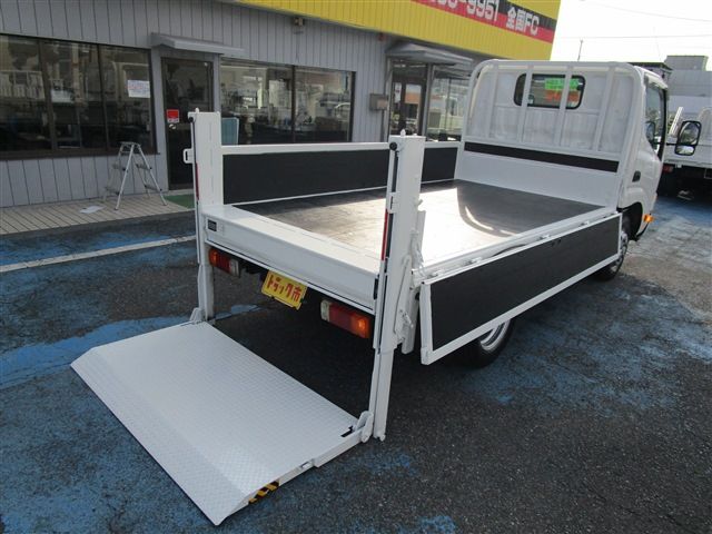 HINO DUTRO 2019 Image 31