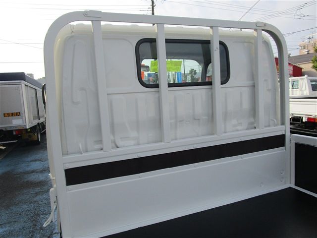 HINO DUTRO 2019 Image 31