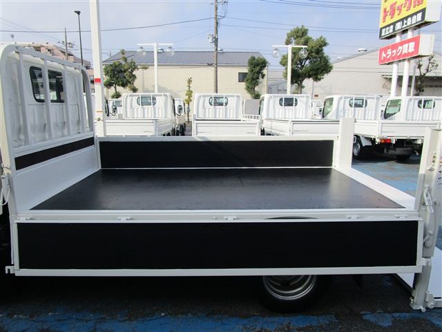 HINO DUTRO 2019 Image 31