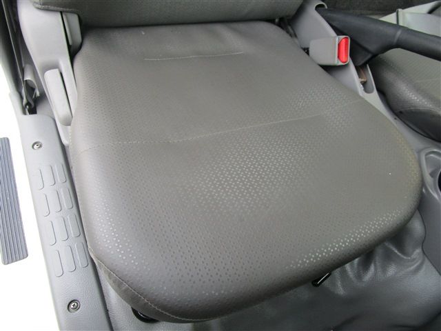 HINO DUTRO 2019 Image 31