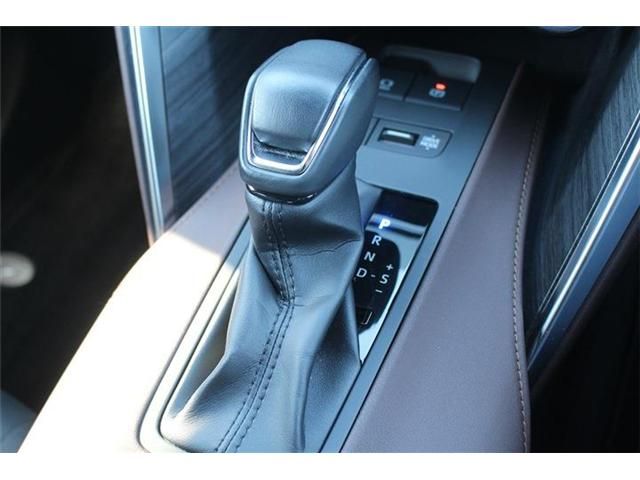 TOYOTA HARRIER HYBRID 2023 Image 31