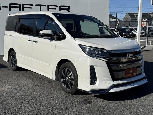 TOYOTA NOAH 2018 Image 31