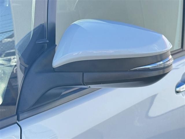 TOYOTA NOAH 2018 Image 31