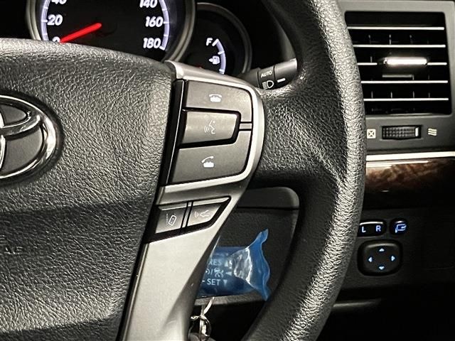 TOYOTA MARK X 2019 Image 31