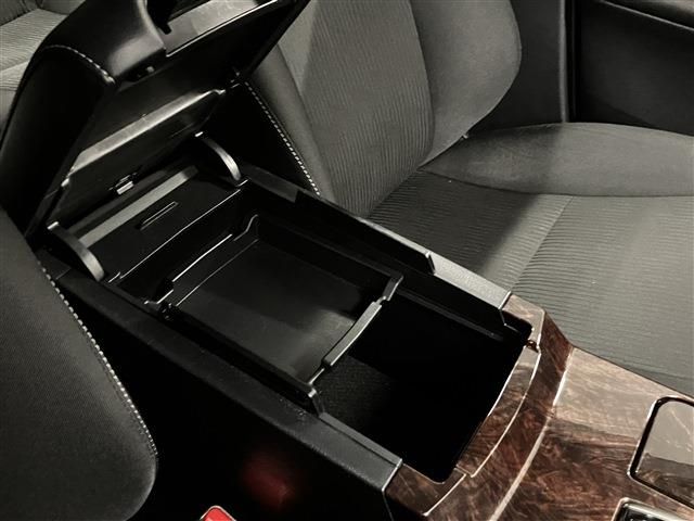 TOYOTA MARK X 2019 Image 31