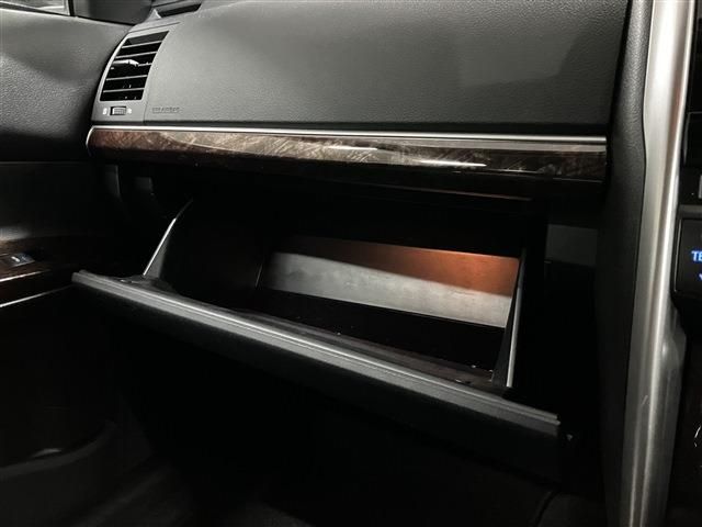 TOYOTA MARK X 2019 Image 31