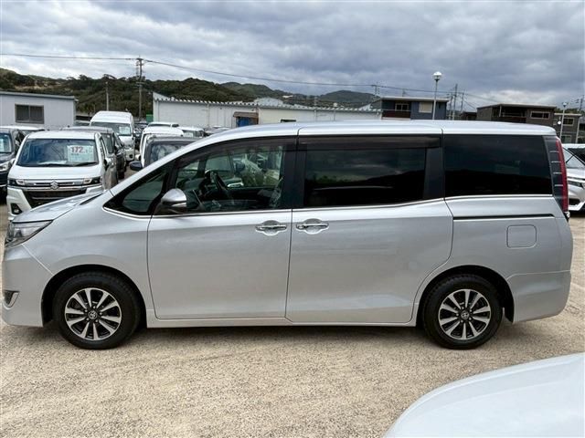 TOYOTA ESQUIRE 2019 Image 31
