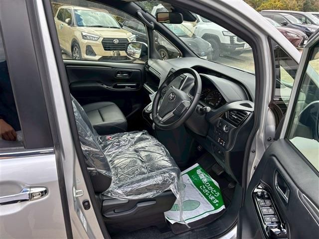 TOYOTA ESQUIRE 2019 Image 31