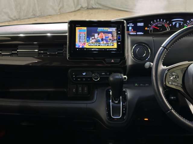 HONDA N BOX CUSTOM 2018 Image 31