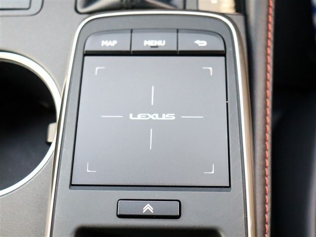 TOYOTA LEXUS RC300H 2018 Image 31