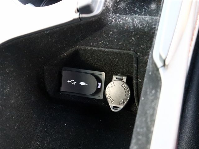 TOYOTA LEXUS RC300H 2018 Image 31