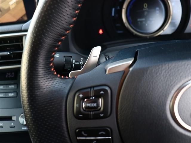 TOYOTA LEXUS RC300H 2018 Image 31