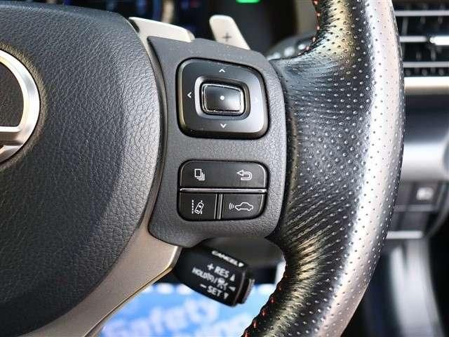 TOYOTA LEXUS RC300H 2018 Image 31