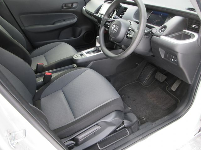 HONDA FIT E:HEV 4WD 2023 Image 31