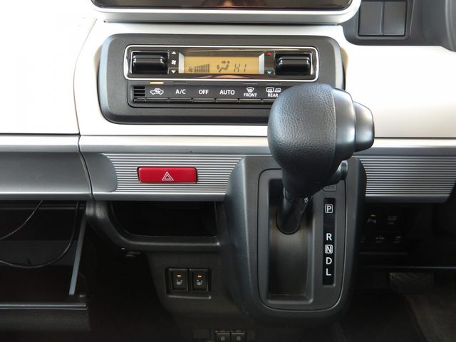 SUZUKI SPACIA 4WD 2023 Image 31