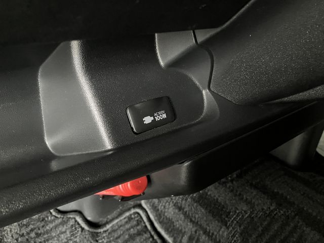 TOYOTA HIACE VAN 4WD 2019 Image 31