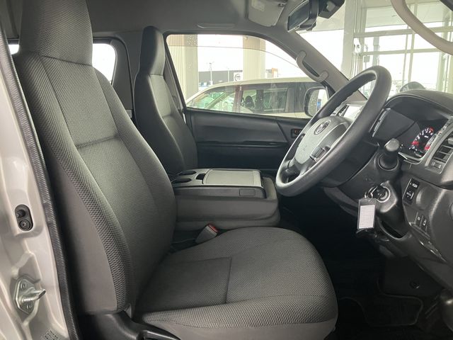 TOYOTA HIACE VAN 4WD 2019 Image 31
