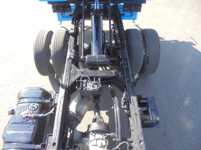 ISUZU ELF 2004 Image 31