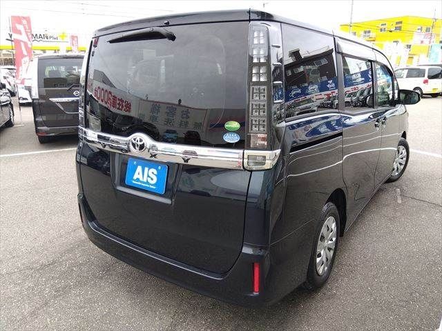 TOYOTA VOXY 2015 Image 31