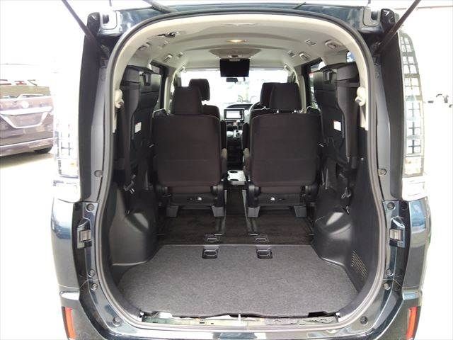 TOYOTA VOXY 2015 Image 31