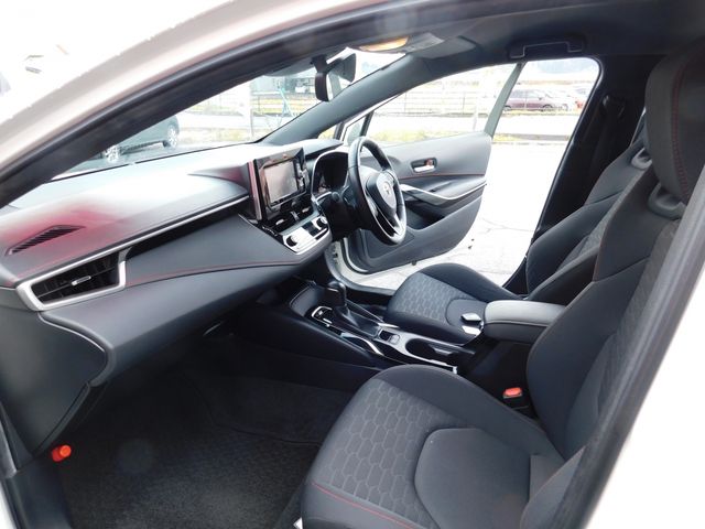 TOYOTA COROLLA SPORT 4WD 2018 Image 31