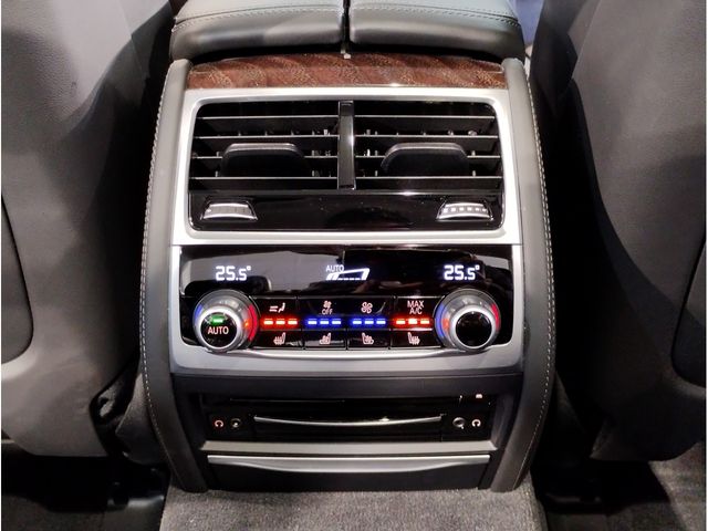 BMW 7SERIES 2020 Image 31