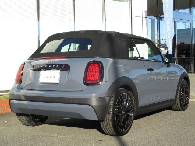 BMW MINI COOPER OPEN 2025 Image 31