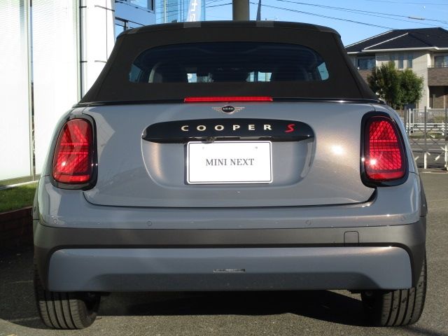 BMW MINI COOPER OPEN 2025 Image 31