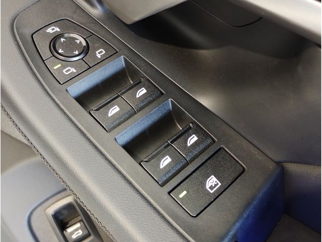 BMW 5SERIES SEDAN 2023 Image 31