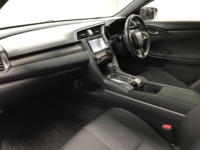 HONDA CIVIC HATCHBACK 2019 Image 31