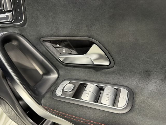 MERCEDES BENZ CLA CL 2021 Image 31